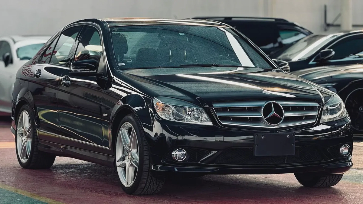 BENZ C300 | 2010 | ONLY : 82144 KM | JAPAN IMPORT | CLEAN TITLE-3-3