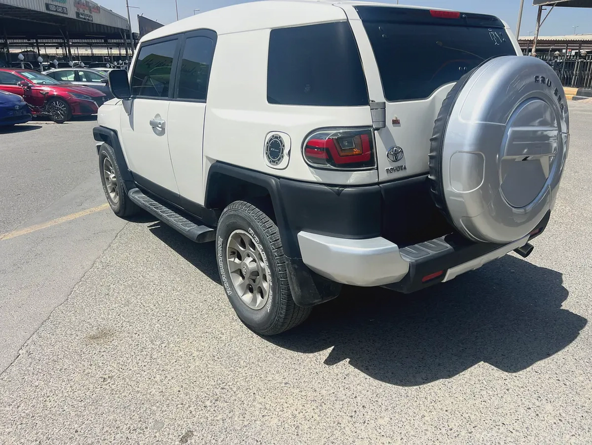 Toyota FJ Cruiser GXR 2008 - GCC Specs - Well Maintained-8-8