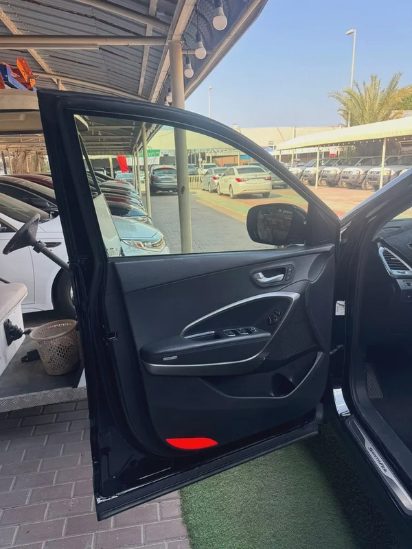 Hyundai Santa Fe Limited 2014 - GCC Specs - Excellent Condition