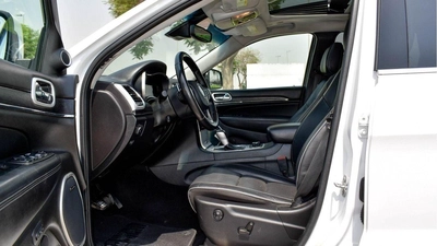 Jeep Grand Cherokee Summit 5.7 L V8-9