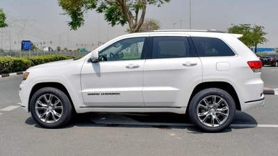 Jeep Grand Cherokee Summit 5.7 L V8-11