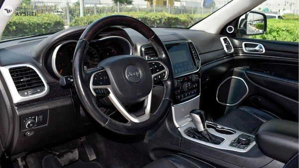 Jeep Grand Cherokee Summit 5.7 L V8