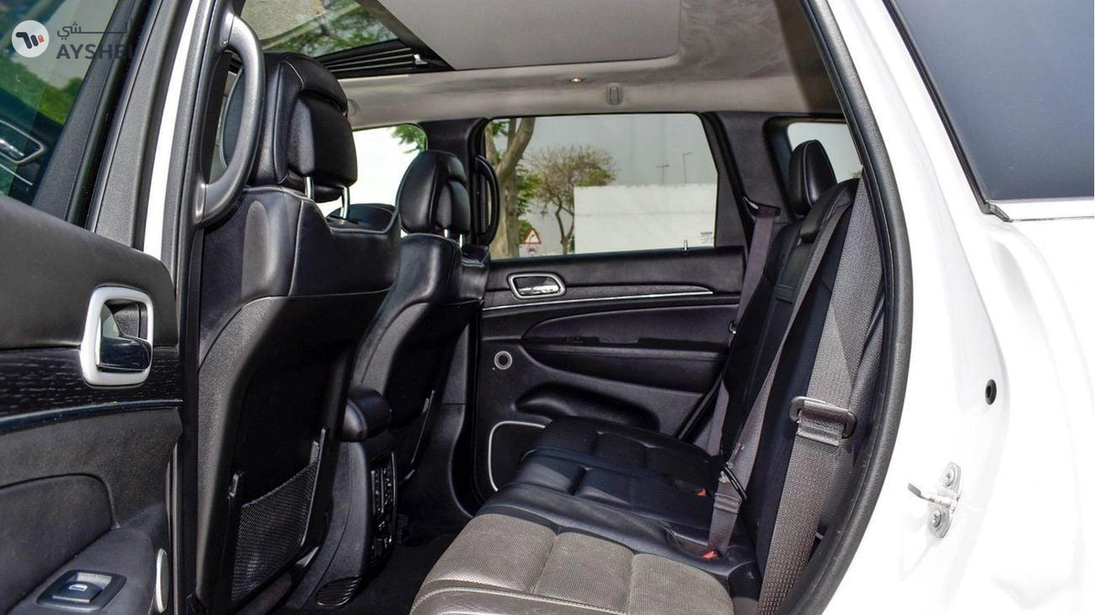 Jeep Grand Cherokee Summit 5.7 L V8-4-4