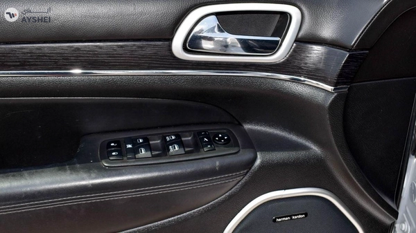 Jeep Grand Cherokee Summit 5.7 L V8