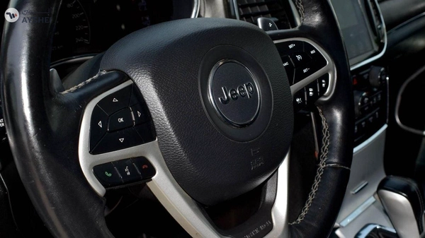 Jeep Grand Cherokee Summit 5.7 L V8