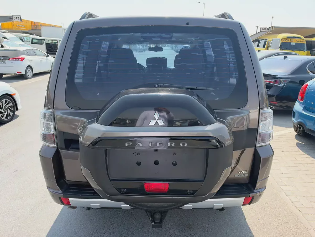 Mitsubshi Pajero 2015 brown color GCC calen car-6-6