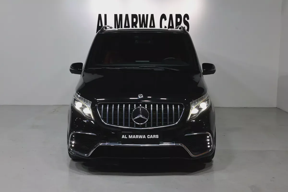 2021 Mercedes-Benz V250 Falcon Edition | GCC Specs  -233000KM-Pristine Condition-4-4