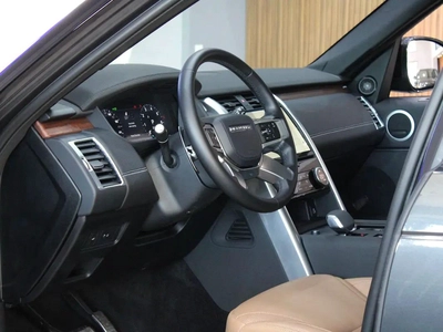 2024 - Land Rover Discovery R-Dynamic HSE for 260,000.00 AED-1