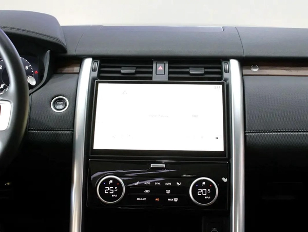 2024 - Land Rover Discovery R-Dynamic HSE for 260,000.00 AED