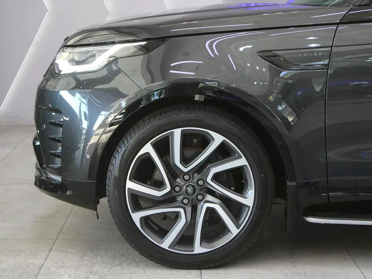 2024 - Land Rover Discovery R-Dynamic HSE for 260,000.00 AED-10-10