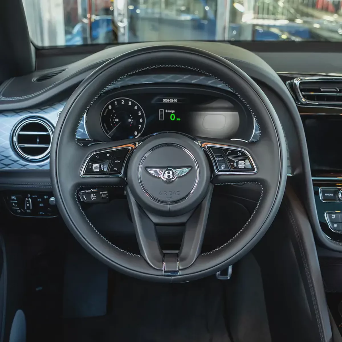 2023  BENTLEY BENTAYGA S HYBIRD  DONE  ONLY 18,000KM-10-10