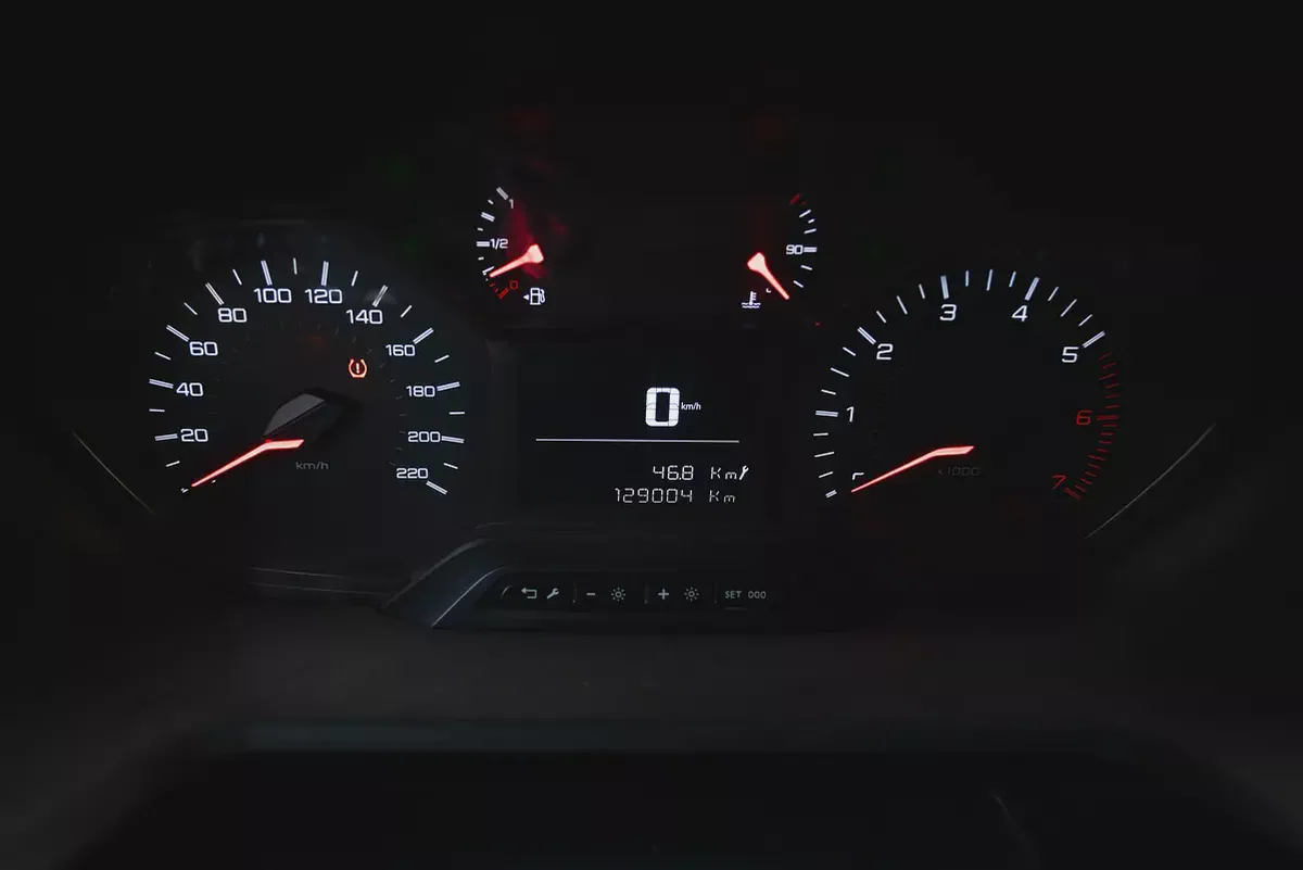 Peugeot Partner | Delivery Van | GCC Specs | Ref#P34218-10-10