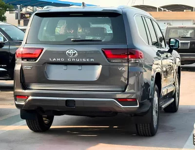 Toyota Land Cruiser VX 3.3L DIESEL TWIN TURBO | REAR ENTERTAINMENT SCREEN | BIG DVD | RADAR | JBL SPEAKERS (CODE # LCDVX-3
