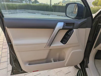 Toyota Prado VXR 2022 GCC Specs - Interior and Exterior Excellent Condition-17
