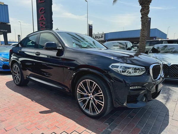 2021. BMW X4. M kit.