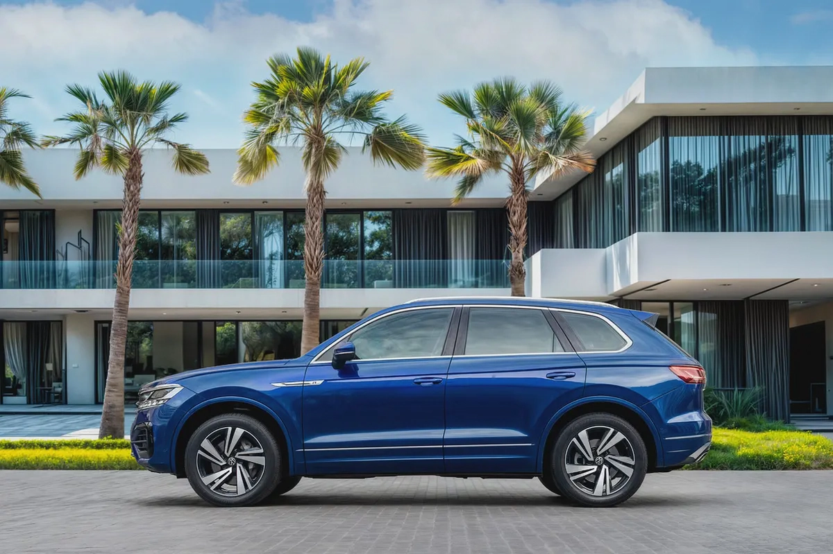 2,742 P.M |  Touareg R-Line | 0% Downpayment | Under Warranty!-1-1