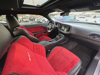 2016 Dodge Challenger SRT - GCC Specs-10