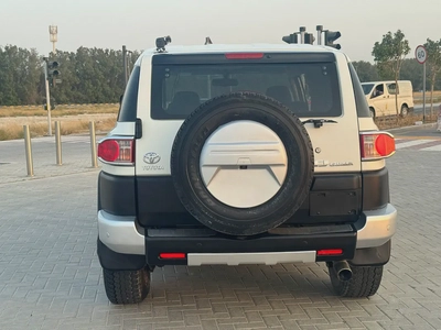 Toyota FJ Cruiser 2009 | GCC Specs | Reliable Off-Roader-3
