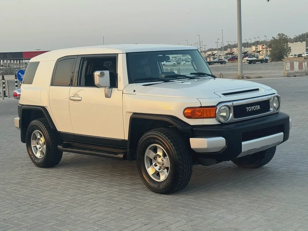 Toyota FJ Cruiser 2009 | GCC Specs | Reliable Off-Roader