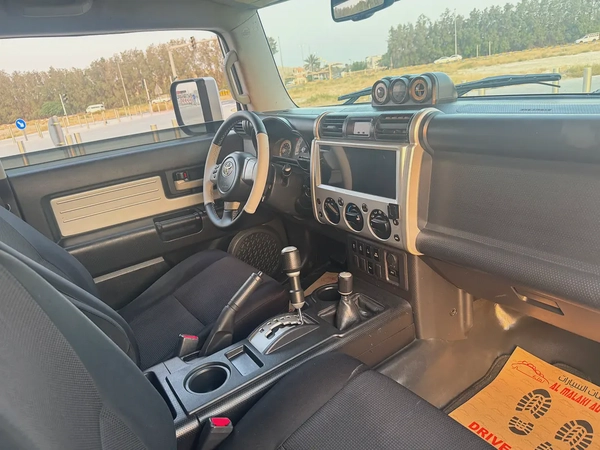 Toyota FJ Cruiser 2009 | GCC Specs | Reliable Off-Roader