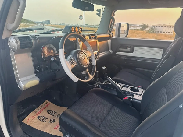 Toyota FJ Cruiser 2009 | GCC Specs | Reliable Off-Roader