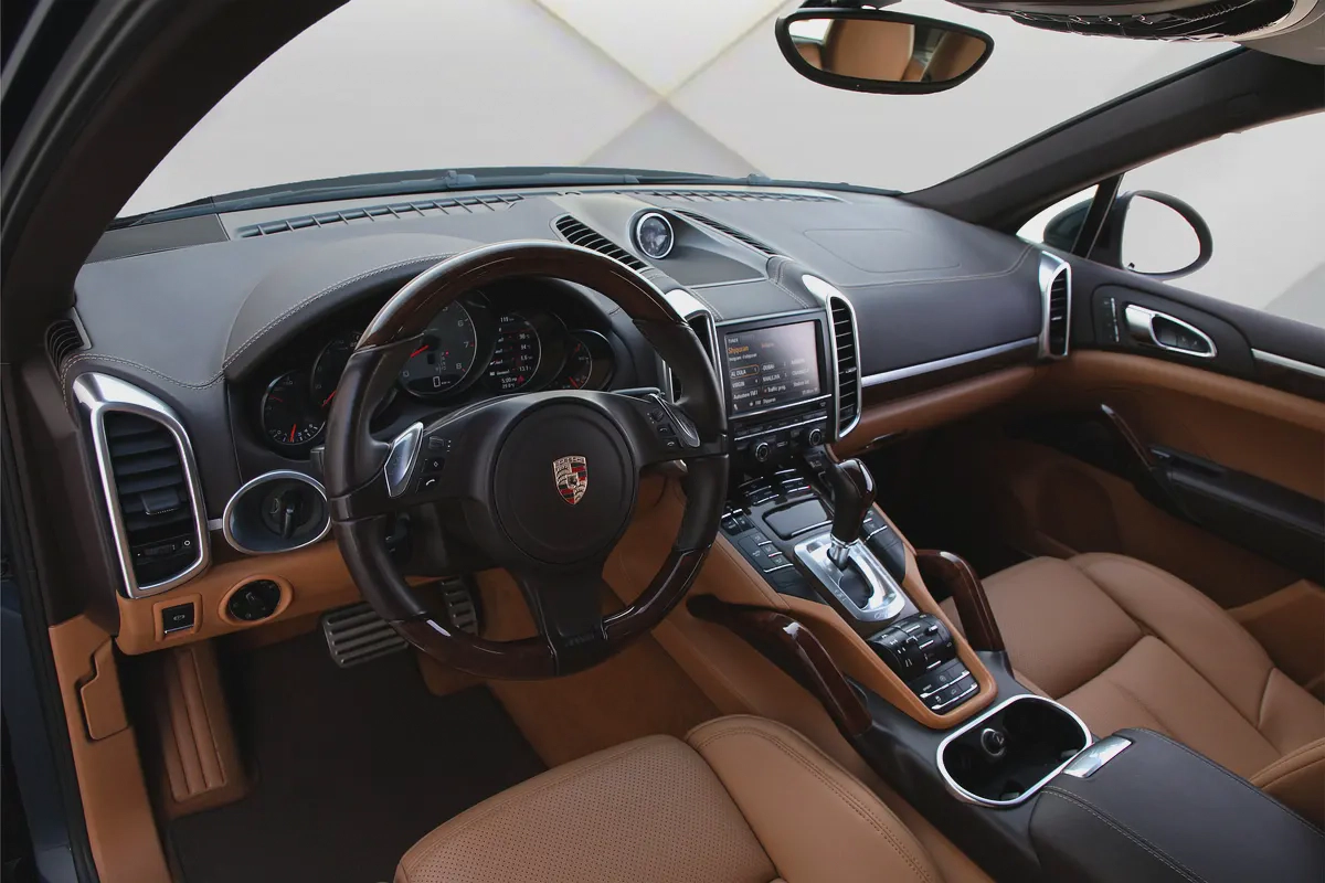 PORSCHE CAYENNE S - 2013 - GCC - FULLY LOADED - AMAZING CONDITION-7-7
