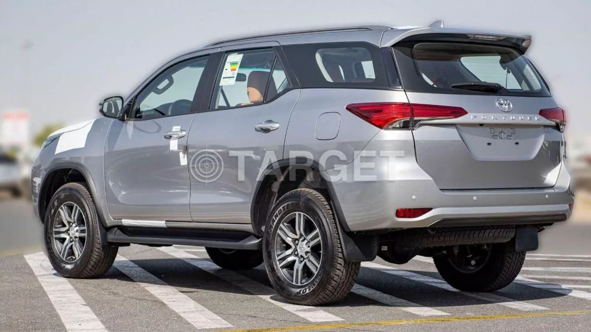 Toyota Fortuner EXR FORTUNER 2.7L 4WD-9-0