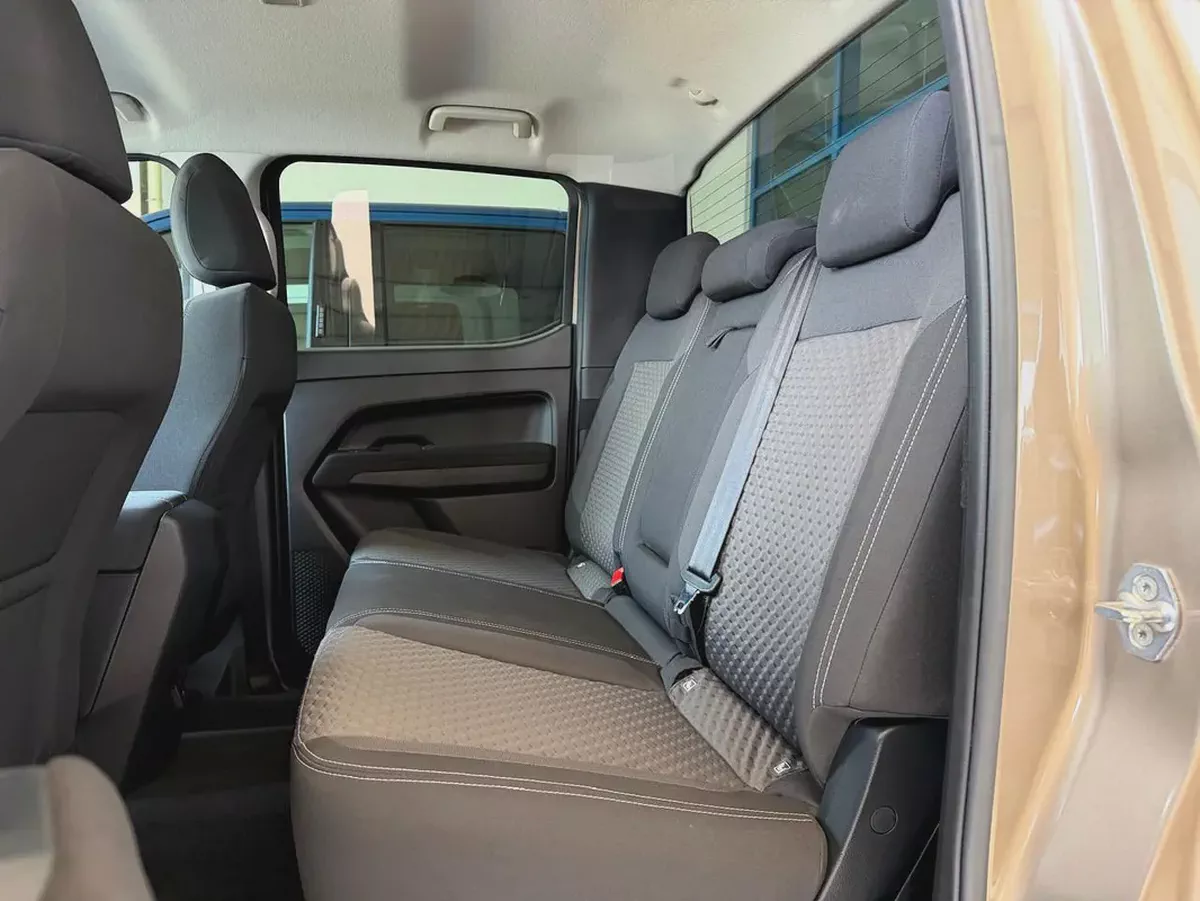 VOLKSWAGEN AMARAK 2023 MODEL// LOW MILEAGE// GOOD CONDITION-9-9