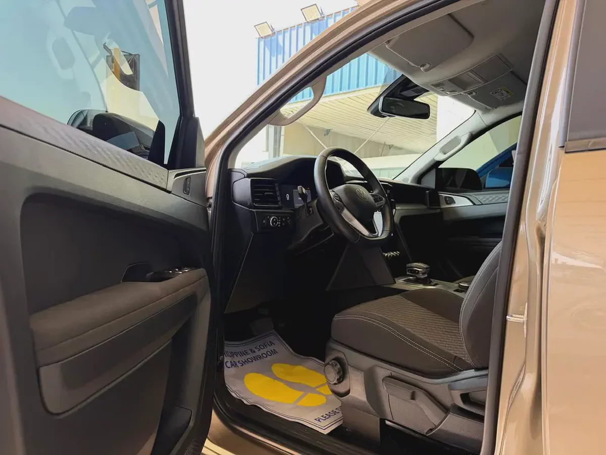 VOLKSWAGEN AMARAK 2023 MODEL// LOW MILEAGE// GOOD CONDITION-6-6