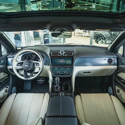 2021 Bentley Bentayga V8  DONE ONLY 19,000KM-8