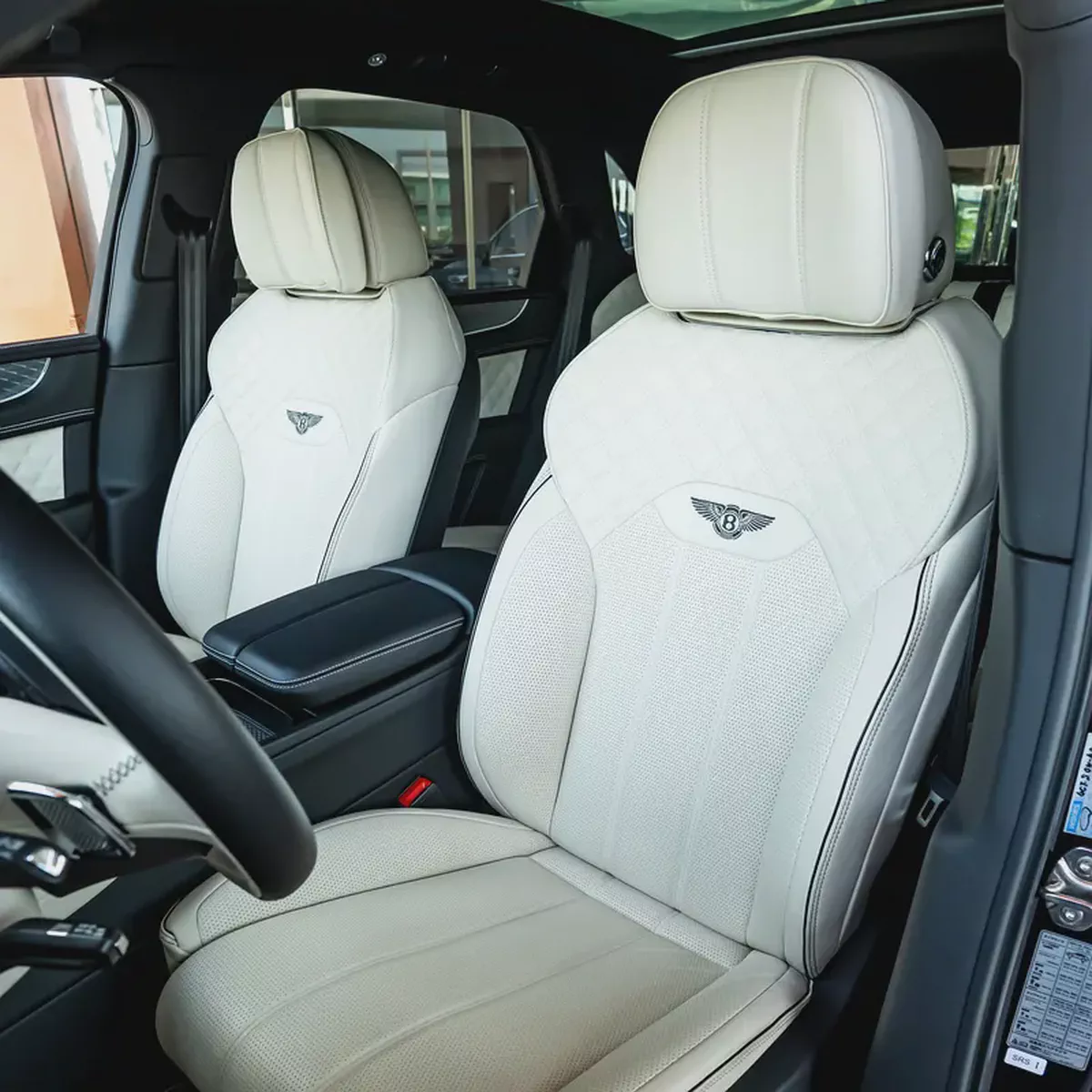 2021 Bentley Bentayga V8  DONE ONLY 19,000KM-5-5