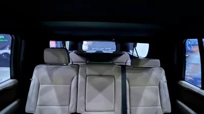 Chevrolet Suburban PREMIER-18