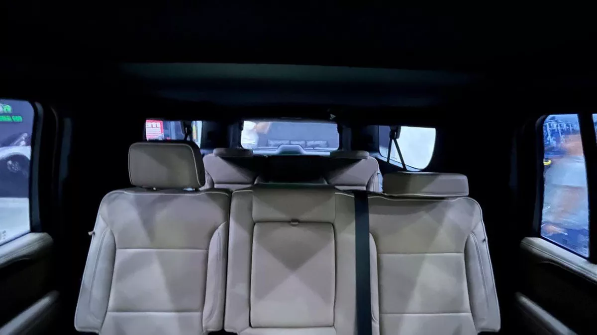 Chevrolet Suburban PREMIER-18-0