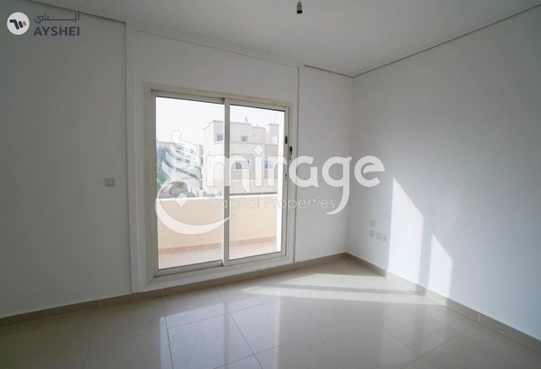 Townhouse for rent in Arabian Style, Al Reef Villas