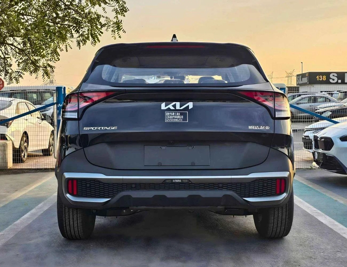 Kia Sportage PREMIUM SMART VERSION / 1.5L V4 PETROL / 360 CAMERA / PANORAMIC ROOF (CODE # KSRP)-5-5