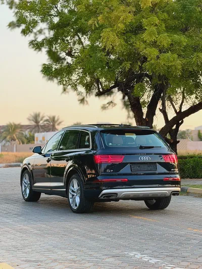 Audi Q7 2016 45 TFSI Quattro | GCC Specs | Low Mileage | Pristine Condition-4