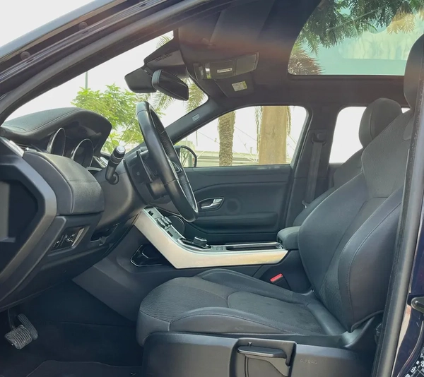 Land Rover Range Rover Evoque HSE 2019 - GCC Specs - Excellent Condition