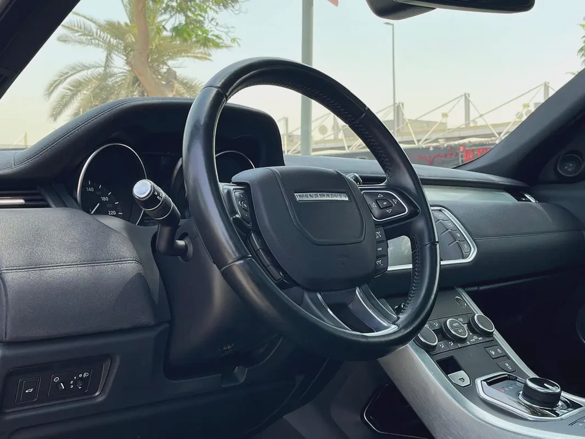Land Rover Range Rover Evoque HSE 2019 - GCC Specs - Excellent Condition-8-8