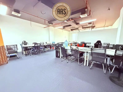 Spacious office for rent// chiller free also dewa free //in dip 1 Dubai-1