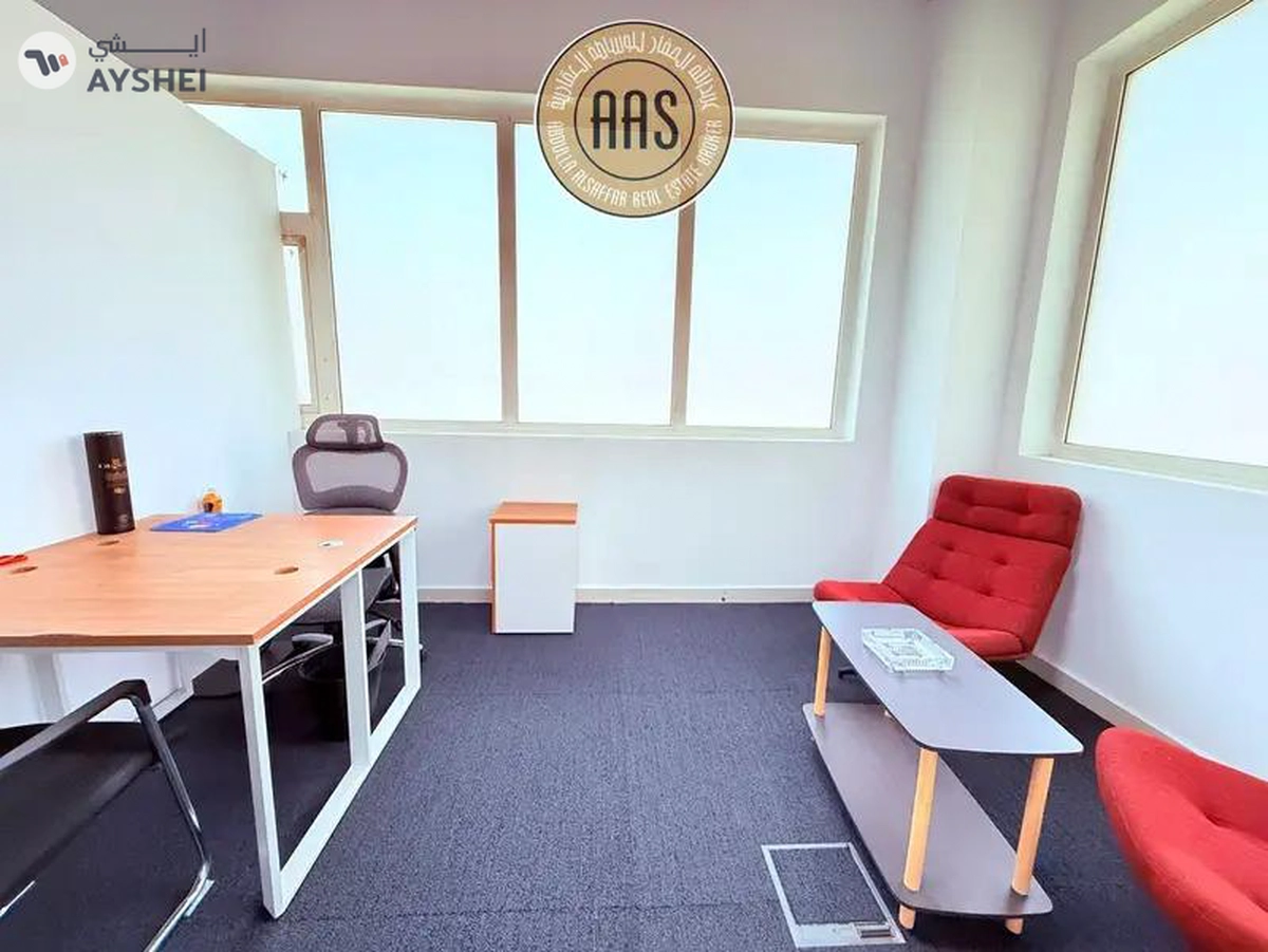 Spacious office for rent// chiller free also dewa free //in dip 1 Dubai-2-2