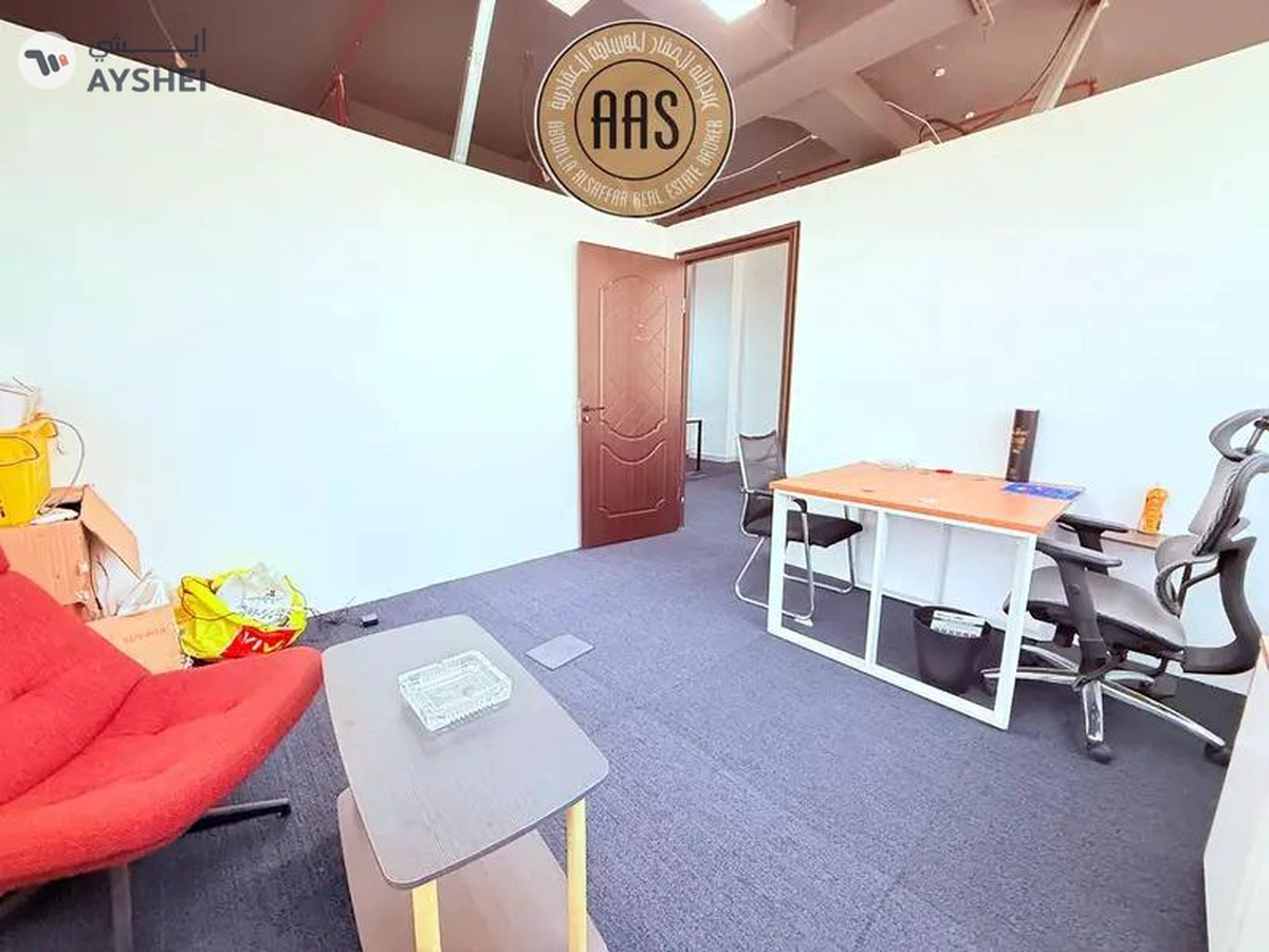 Spacious office for rent// chiller free also dewa free //in dip 1 Dubai-3-3
