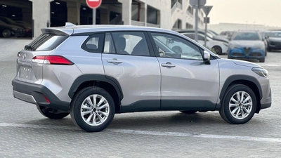 Toyota Corolla Cross 65000 Corolla Cross petrol 1.5L AT MY2025 0KM-3