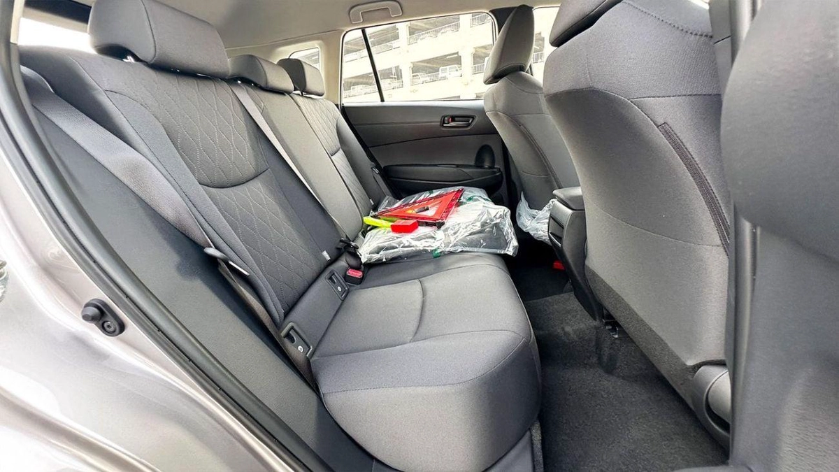 Toyota Corolla Cross 65000 Corolla Cross petrol 1.5L AT MY2025 0KM-10-10