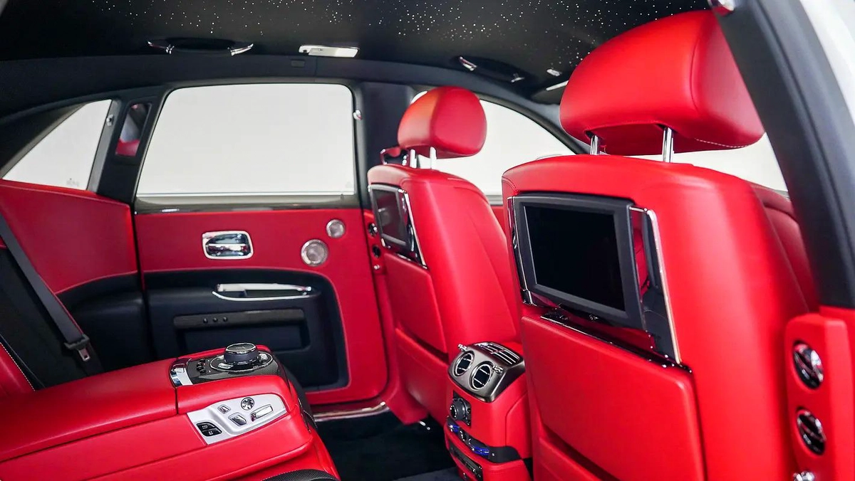 UAEs Very Best Example | 2 Years Free Servicing-7-7