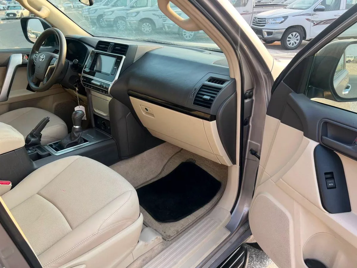 Toyota Prado TX-L 2022  Toyota Prado TXL 2.7L V4- AWD 4x4 - No Accedent -  - Rear Sensor --7-0