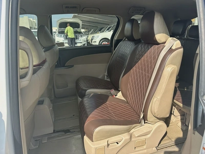 Toyota Previn 2017 white color GCC Caleb car-2