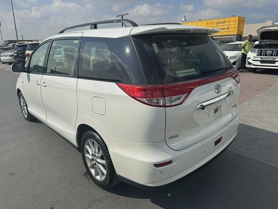 Toyota Previn 2017 white color GCC Caleb car-3
