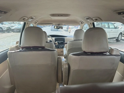 Toyota Previn 2017 white color GCC Caleb car-5