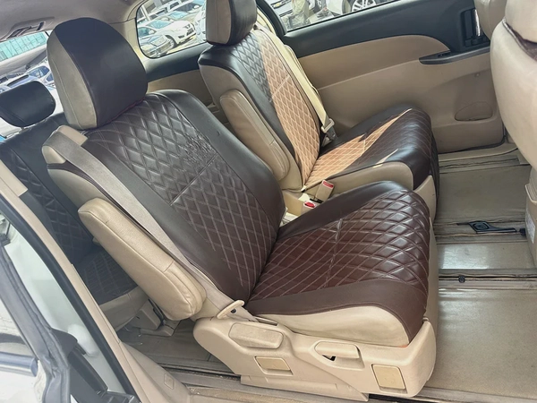Toyota Previn 2017 white color GCC Caleb car