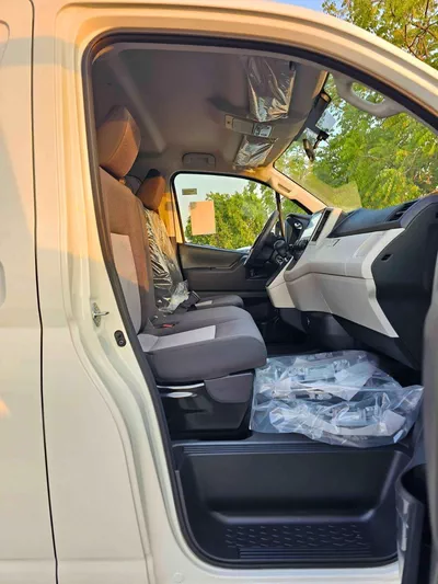 Toyota Hiace GL CARGO / 3.5L PETROL V6 A/T / REAR CAMERA (CODE # HCPMB2)-9